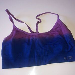 sports bra